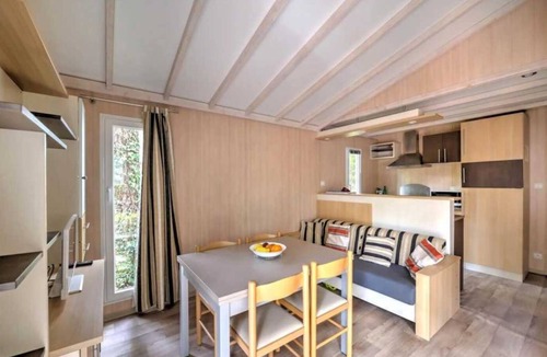 Saint-Hilaire-de-Riez Ski Chalet | Chalet 4 étoiles - Piscine - efbdfe