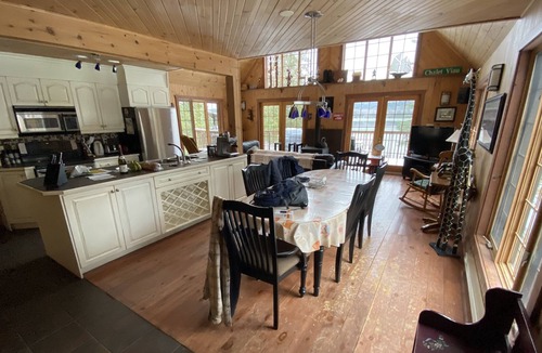 Northfield Ski Chalet | Chalet 4 season on lake, very private w/ Hot Tub