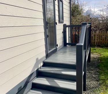 East Drayton Ski Chalet | Chalet-4guests-Parking Available