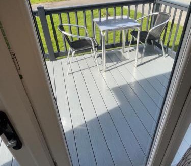 East Drayton Ski Chalet | Chalet-4guests-Parking Available