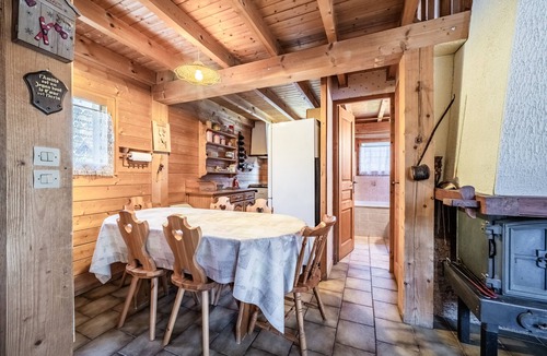 Verchaix Ski Chalet | Chalet “4p Classique-Les Ancolies”: Mountain View, Private Terrace, Wi-Fi