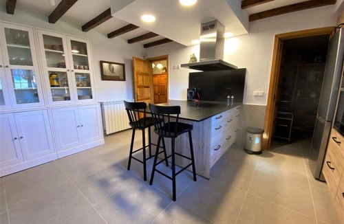 Llivia House | Chalet 5 rooms 11 Pax, Garden, BBQ, Cadí Views & 4 Baths