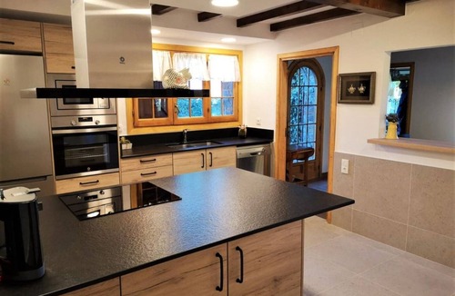 Llivia House | Chalet 5 rooms 11 Pax, Garden, BBQ, Cadí Views & 4 Baths