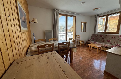 Saint-Etienne-en-Devoluy Ski Chalet | Chalet 6 Pers -piscine Chauffée- Superdevoluy