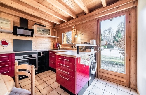 Verchaix Ski Chalet | Chalet “6p Comfort - Le Morlay” with Mountain View, Shared Terrace and Wi-Fi
