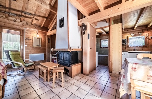 Verchaix Ski Chalet | Chalet “6p Simple - Le Manou”: Mountain View, Private Terrace & Wi-Fi