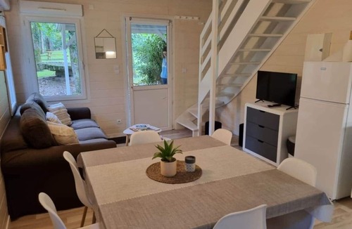 Saumur Ski Chalet | Chalet 7 - 8P-Pool -100m Black Frame