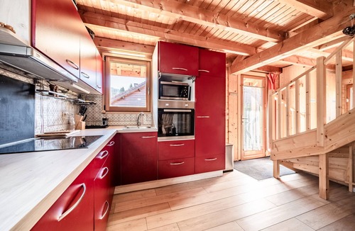 Verchaix Ski Chalet | Chalet “8p - L’œillet des Glaciers” with Mountain View and Wi-Fi