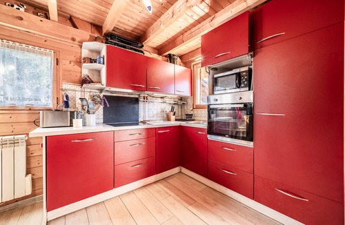 Verchaix Ski Chalet | Chalet “8p - L’œillet des Glaciers” with Mountain View and Wi-Fi