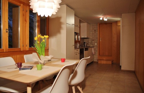 Innertkirchen Apartment | Chalet 9 (apartment on the upper floor)