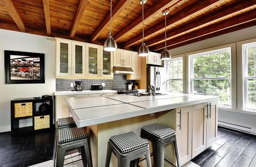 Stoneham Ski Chalet | Chalet 9028 Chemin des Alpages by Les Chalets Alpins