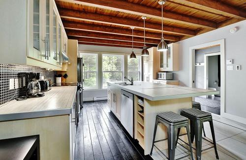 Stoneham Ski Chalet | Chalet 9028 Chemin des Alpages by Les Chalets Alpins