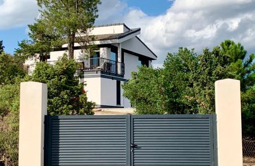 Torremocha de Jarama Villa | Chalet a estrenar, espectaculares vistas a la montaña
