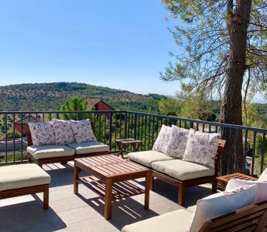 Torremocha de Jarama Villa | Chalet a estrenar, espectaculares vistas a la montaña
