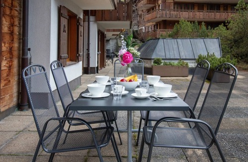 Grindelwald Apartment | Chalet Abendrot apARTments by Interhome