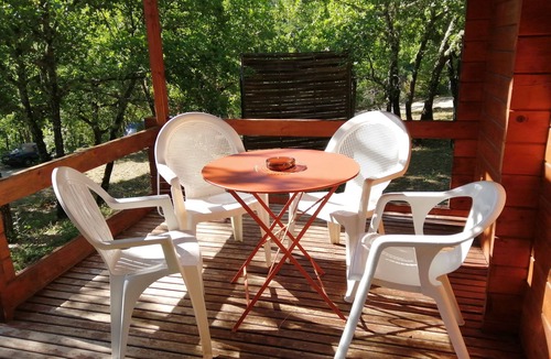 Simiane-la-Rotonde Cabin | Chalet Acanthe