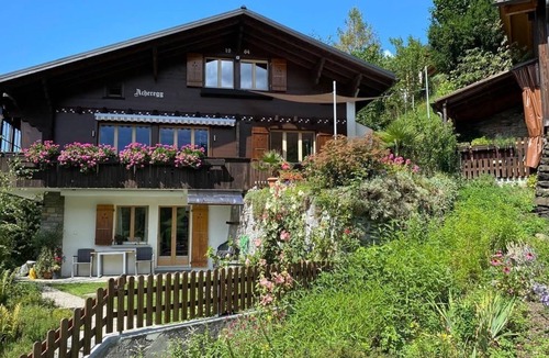Wengen Ski Chalet | "Chalet Acheregg" with spectacular mountain views