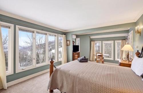 Ellicottville Ski Chalet | Chalet Across from Holiday Valley Walk to Lifts