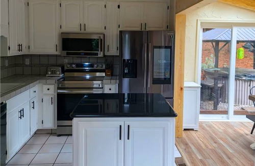 Arnold Ski Chalet | Chalet & ADU w/Hot Tub + Game Room + Bocce