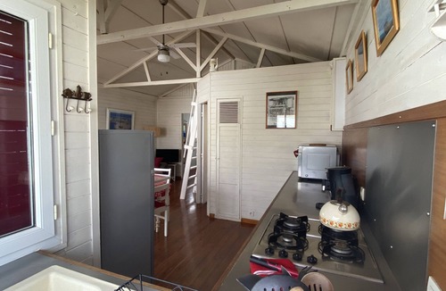 Gruissan Plage Ski Chalet | Chalet air conditioned Gruissan plage
