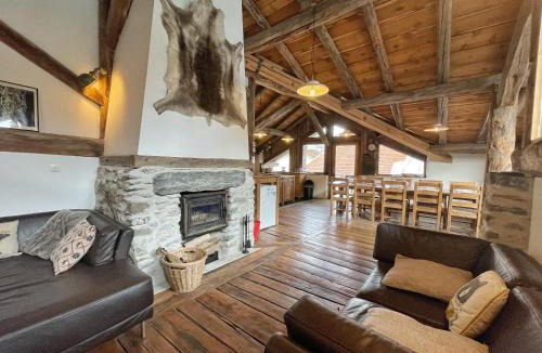 Nancroit Ski Chalet | Chalet Algonquin