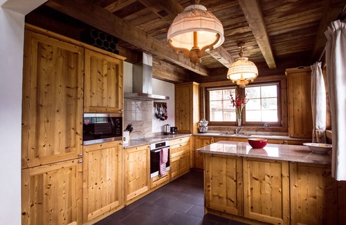 Grimentz Ski Chalet | Chalet Alouette, Grimentz, with wonderful views and great outside jacuzzi