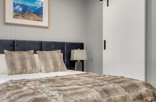 Jindabyne Hotel | Chalet Alpina