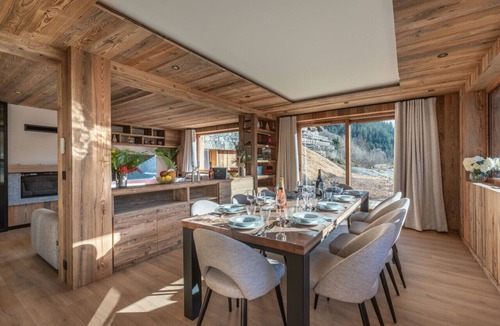 Meribel Village Ski Chalet | Chalet Altaïs Piscine & Hammam Meribel
