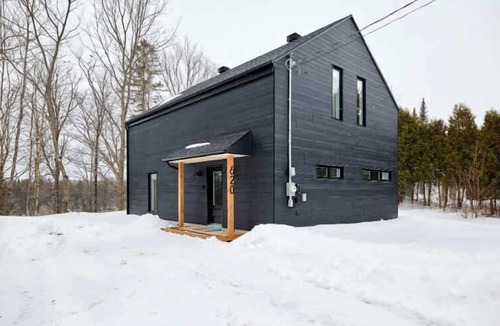 Saint-Raymond Ski Chalet | Chalet Altitude, Riverfront, Pet-Friendly