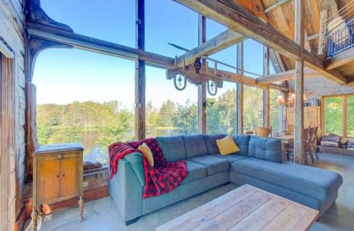 Sainte-Marguerite Ski Chalet | Chalet Ancestral - Old-World Charm by Lake