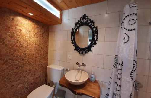 Goldswil Apartment | Chalet apartment by Interlaken. Parking