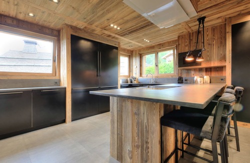 Demi-Quartier Ski Chalet | Chalet Apollo