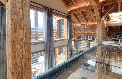Demi-Quartier Ski Chalet | Chalet Apollo