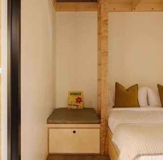 Chertsey Ski Chalet | Chalet architectural - spa éco, filet et lac