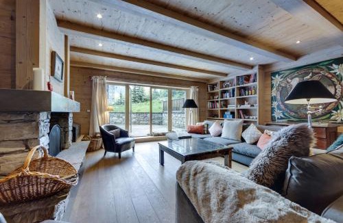 Le Fornet Ski Chalet | CHALET AROLAY