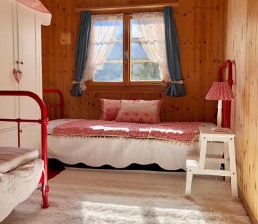 Litziruti House | Chalet Arosa - Zur Alleinnutzung für 6 Personen, urig und sonnig