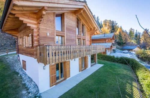 Saint-Pierre-de-Clages House | Chalet Asphodel by Interhome