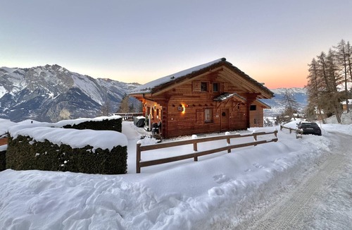 Saint-Pierre-de-Clages Ski Chalet | Chalet Asphodel