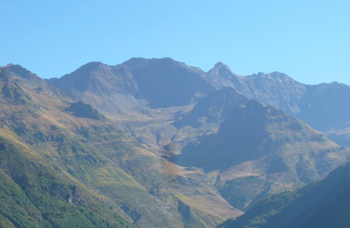 Gedre Ski Chalet | CHALET AT THE FOOT OF THE CHEMIN DE ST-JACQUES WITH STUNNING VIEW