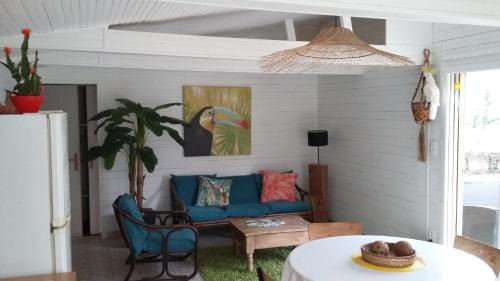 Hautecourt-Romaneche Ski Chalet | chalet atypique, Ile chambod