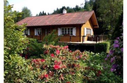 Saint-Quirin Ski Chalet | Chalet au bord de l’eau