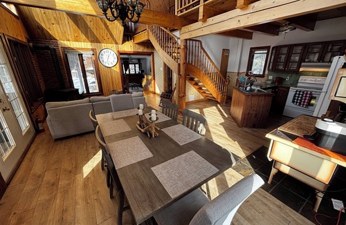 Saint Come Ski Chalet | Chalet au Bord de la Rivière & à Proximité de Sentiers de Randonnée Incroyables