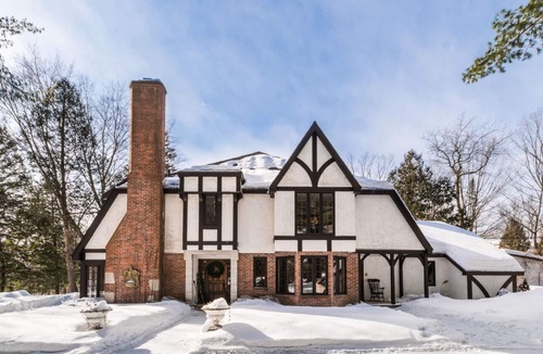 Saint-Ours Ski Chalet | Chalet au Bord de Leau