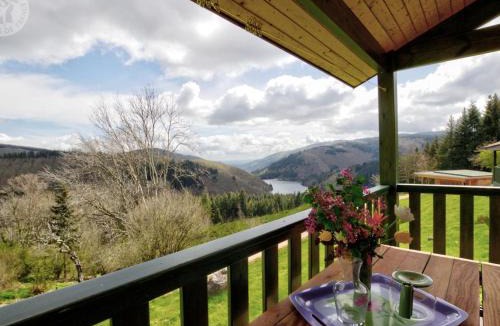 Les Noes House | Chalet au cœur des Monts de la Madeleine avec terrasse et animaux acceptés - FR-1-496-240