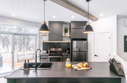 Chertsey Ski Chalet | Chalet AuCalm | Spa | Lake access