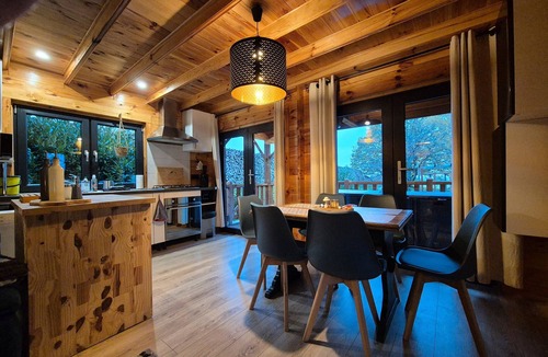 Abreschviller Ski Chalet | Chalet Aura & Jacuzzi – Label Qualité Moselle