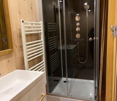Saint-Gilles-de-Cretot Ski Chalet | Chalet avec jacuzzi privatif nature & romantique