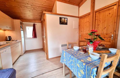 Usson-en-Forez House | Chalet avec animaux admis, nature préservée - 4 pers. - FR-1-496-402