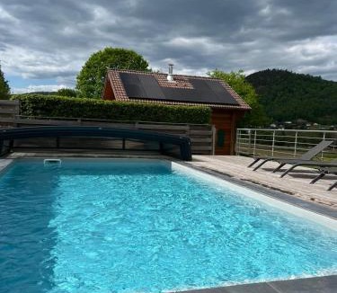 Ramonchamp Ski Chalet | Chalet avec Jacuzzi et Piscine, déco soignée esprit cocooning