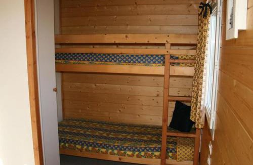 Ribes Other | Chalet avec Terrasse pour 4 personnes à Ribes - API-1-52-576